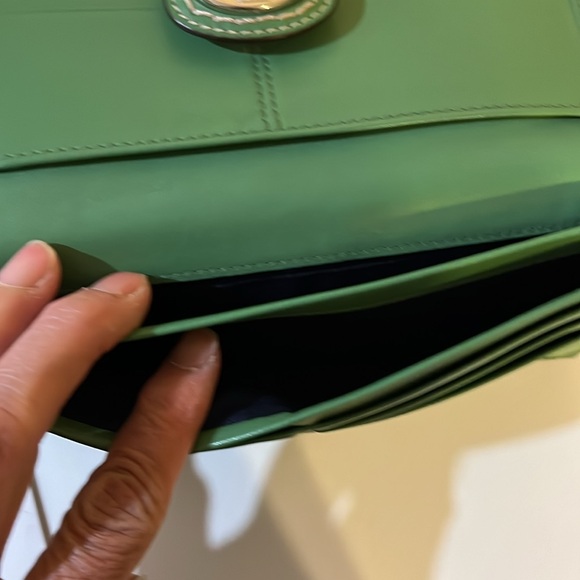 COACH VINTAGE Y2K AVOCADO GREEN LEATHER TURN-LOCK BIFOLD WALLET - Picture 8 of 10